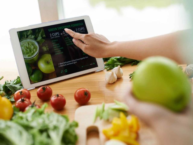 Expert Clinical Nutrition Specialist in North Delhi
